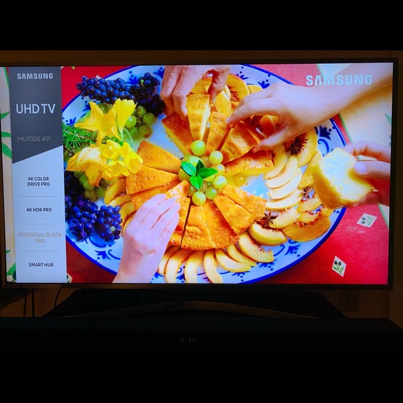 Samsung UHD TV MU7000 49’ - Picture 5 of 6